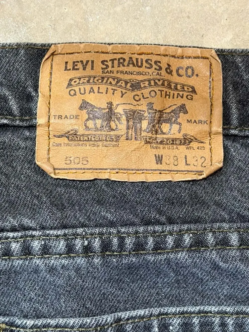 Levi's 505 Size 38x32 Black Denim Straight Leg Jeans